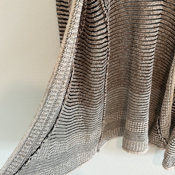 Soft Surroundings Linen Blend Long Line Textured Cardigan - Picture 5 of 9